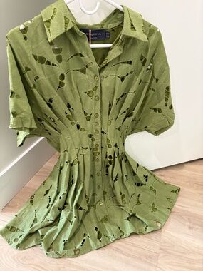 Exquise Angevin Collared Dress size 4